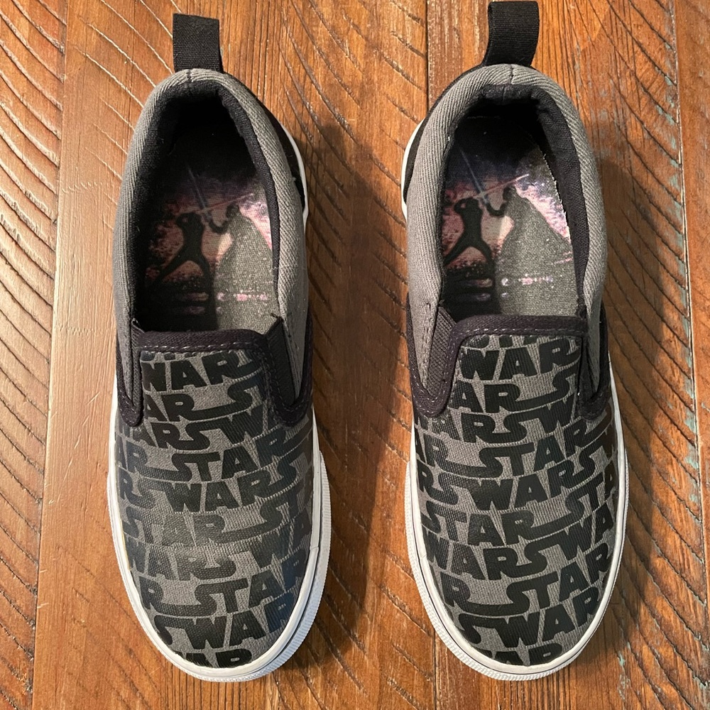 Star Wars Skechers size 12.5c NWOB